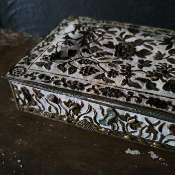 Antique Chinese Enamel on Brass Floral Cigarette Box With Hinged Lid *Read - Picture 8 of 11